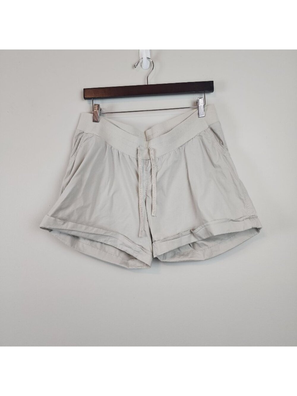 Motherhood Maternity Casual Shorts Beige sz L